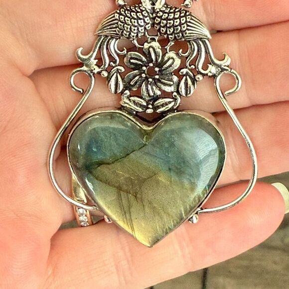Stunning Heart Labradorite Pendant Statement Necklace Unique Peacock Framed - Picture 3 of 8